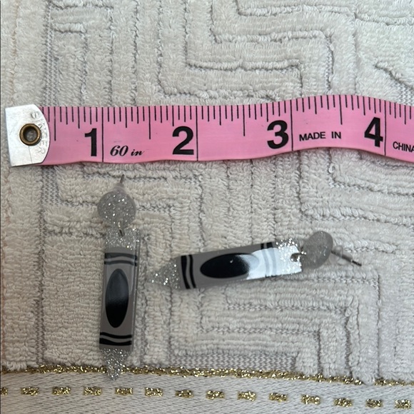 Grey Crayon-Inspired Earrings - Picture 3 of 4